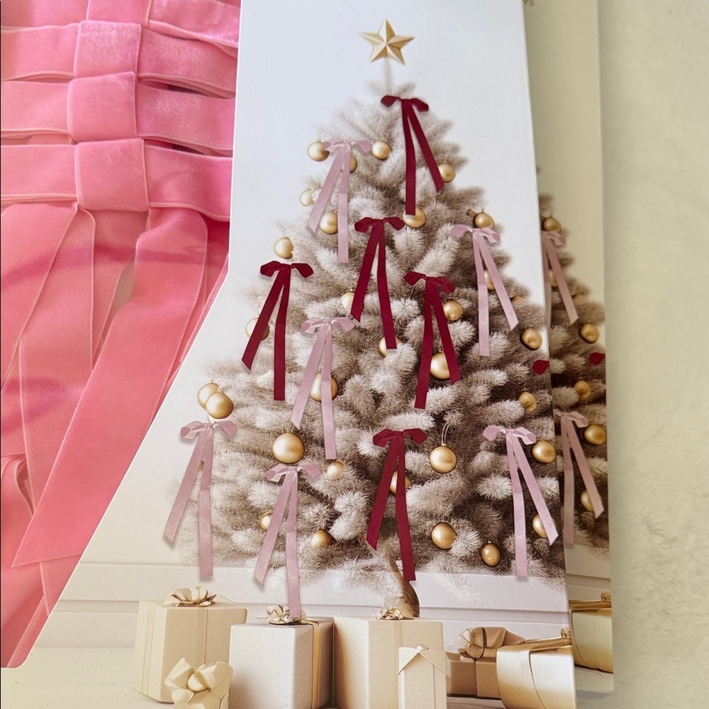 Dabney Lee Christmas 12 piece pre-tied bows with clip 🎀 - Picture 7 of 7